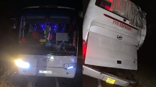 யாழில் இருந்து கொழும்பு நோக்கி சென்ற பேருந்து விபத்து – மூவர் உயிரிழப்பு!